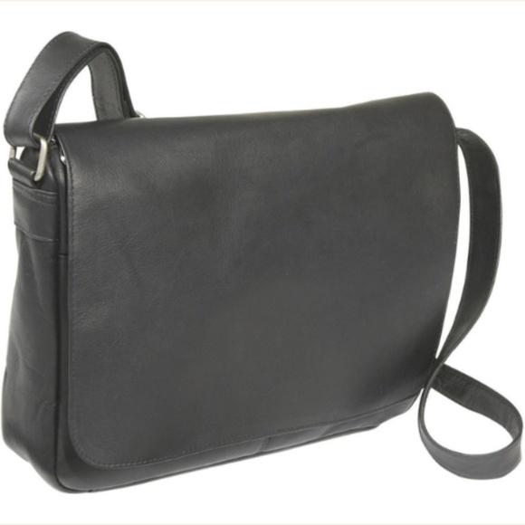 Le Donne Full Flap Over Shoulder Bag Black NWT - Picture 2 of 13